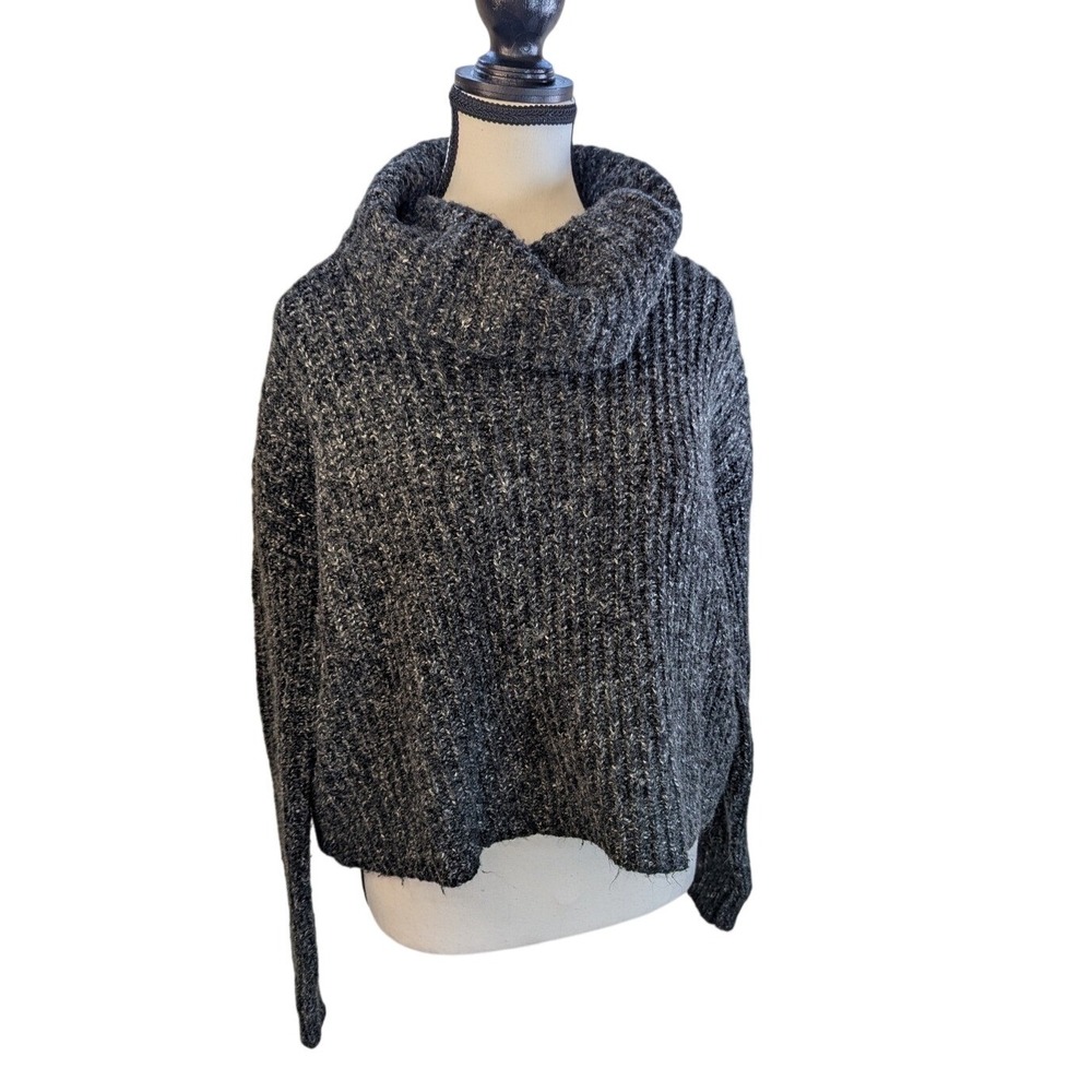 FOREVER 21 Women's Charcoal Grey Chunky Knit Cowl Neck Sweater Pullover Crop S